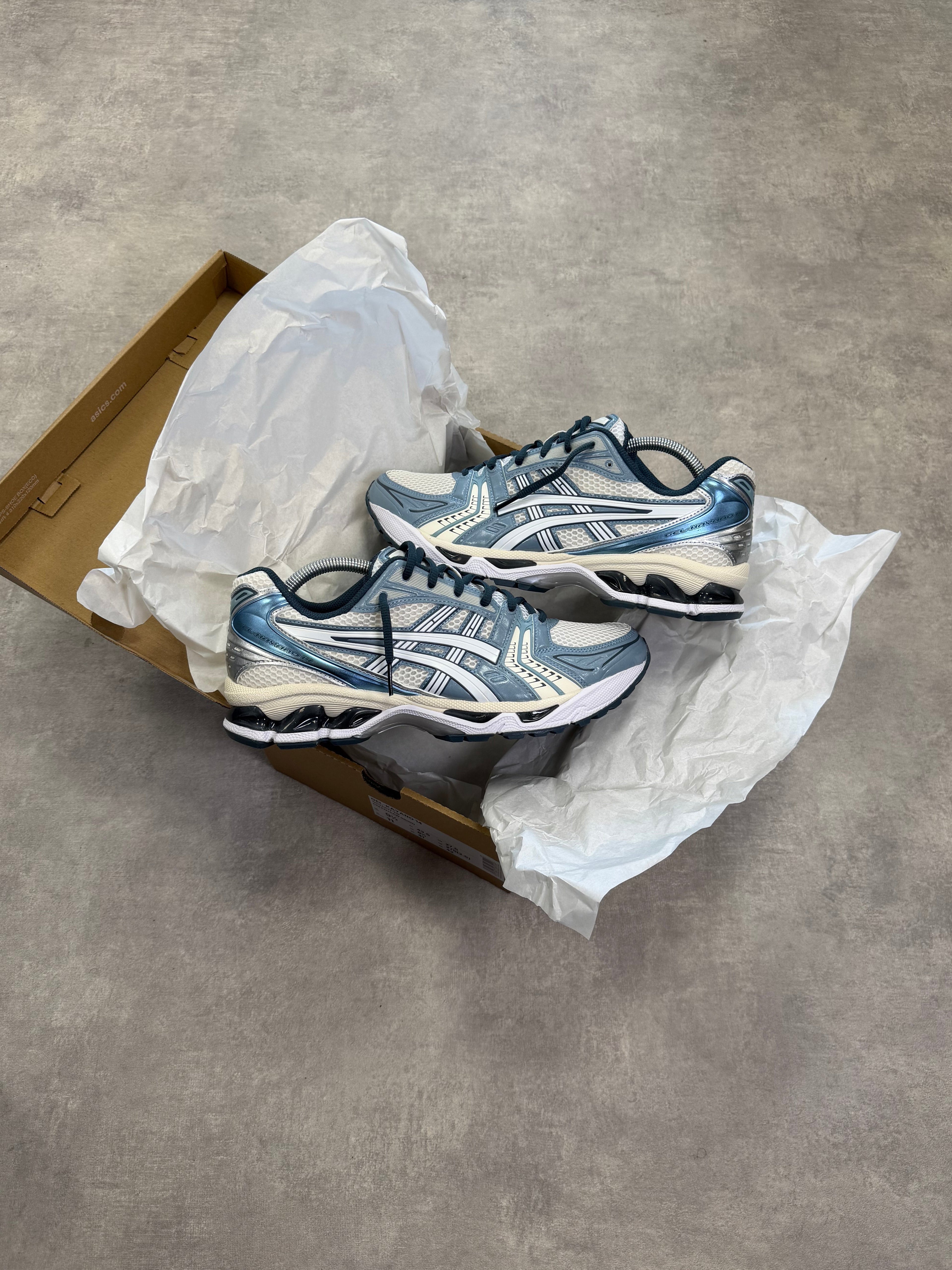 ASICS GEL-KAYANO 14 CREAM/RAW INDIGO
