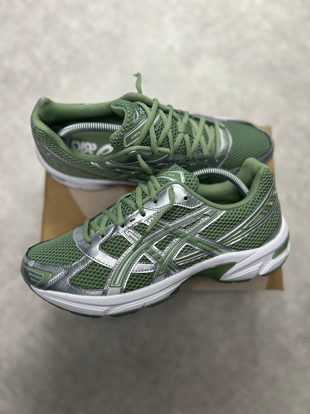 Asics Gel 1130 swamp green/pure silver