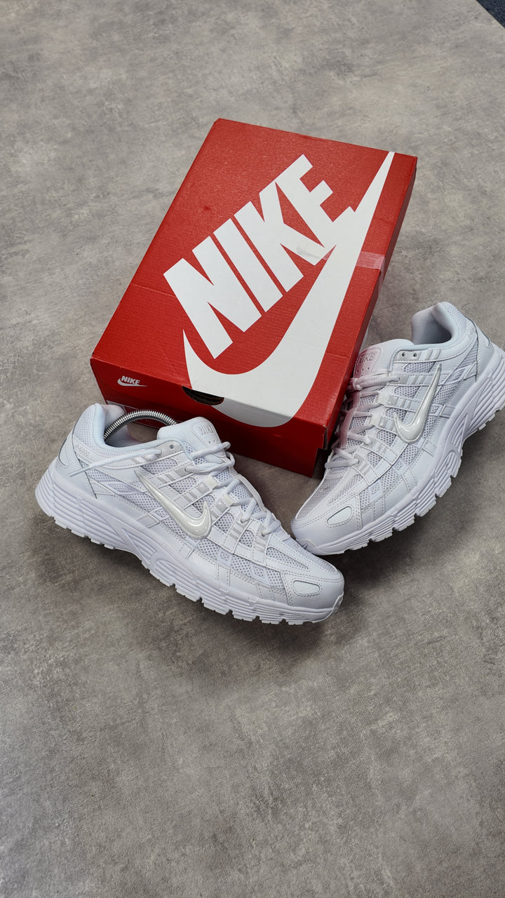 NIKE P-6000 TRIPLE WHITE