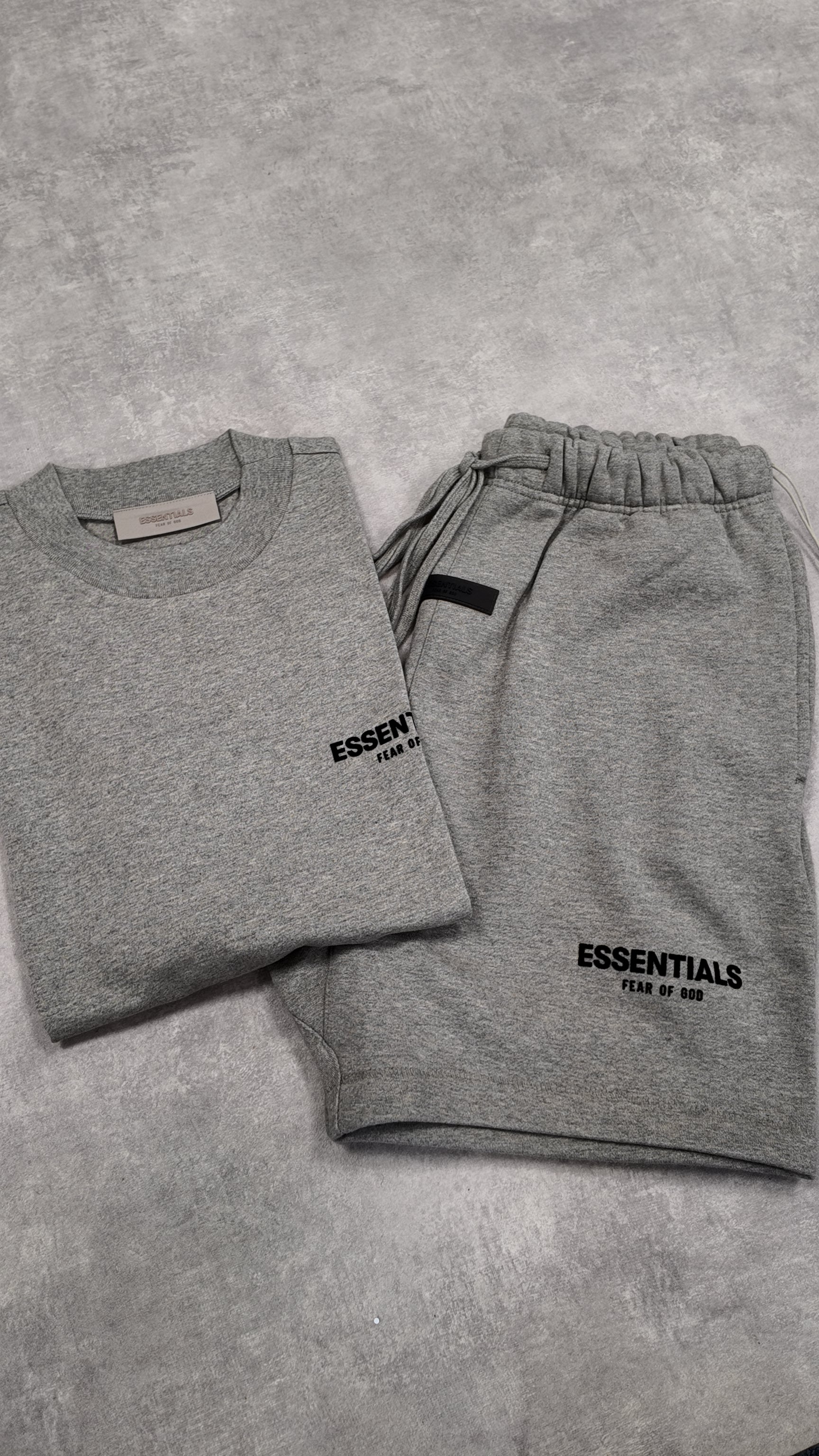 ESSENTIALS FEAR OF GOD SS22 SHORTS - DARK OAT
