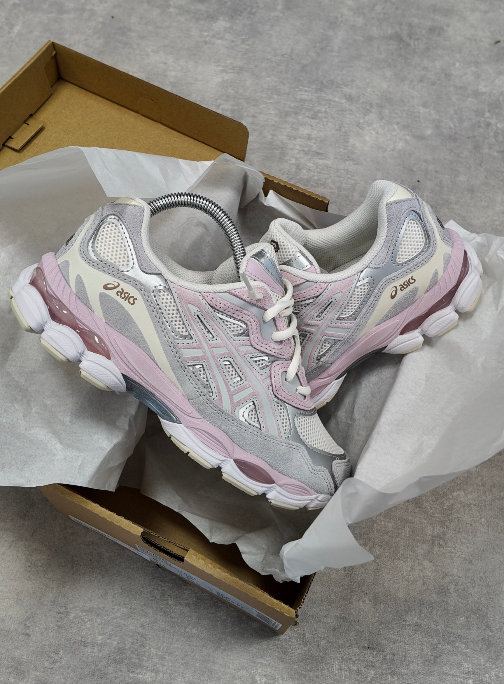 ASICS GEL-NYC CONCRETE/BARELY ROSE