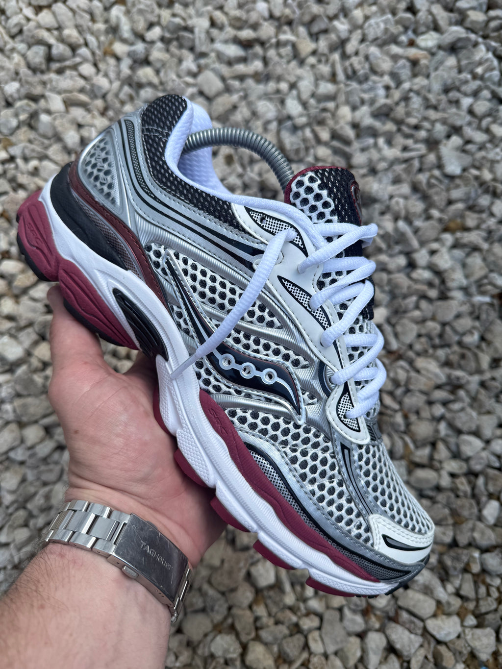 SAUCONY PROGRID OMNI 9 WHITE/SILVER RED