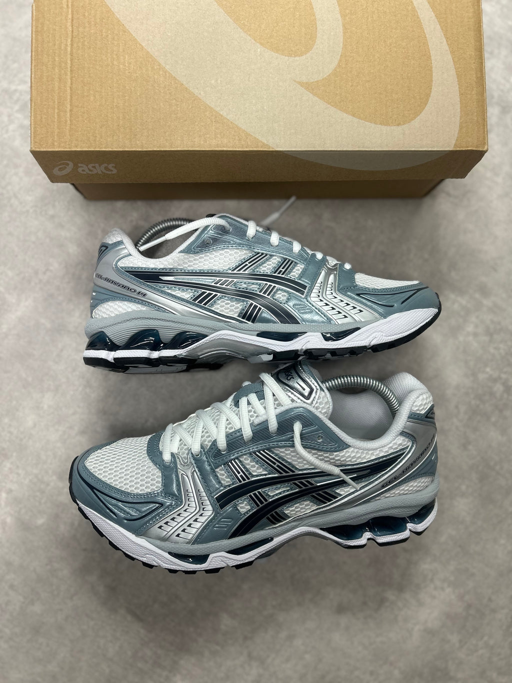 ASICS GEL-KAYANO 14  WHITE/FJORD GREY