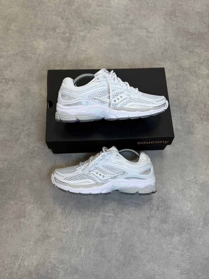 Saucony ProGrid Omni 9 – White / Grey