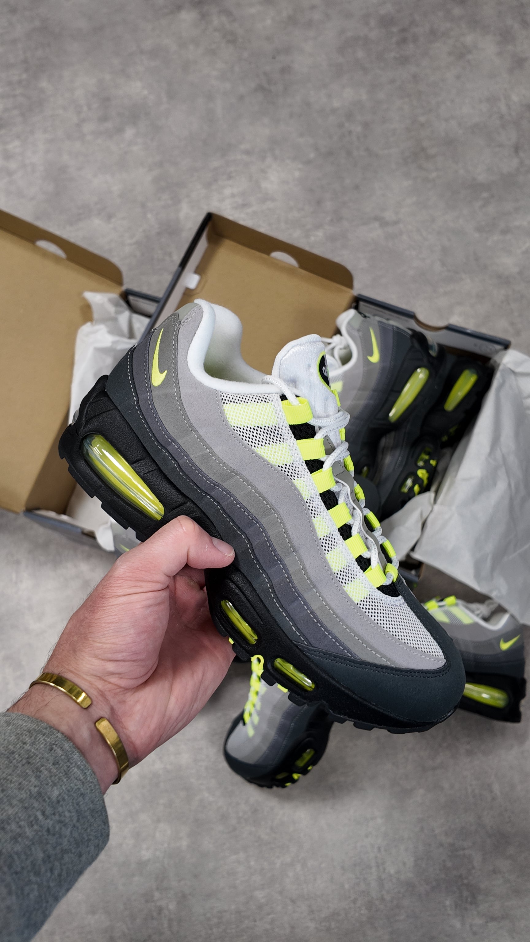 AIR MAX 95 NEON