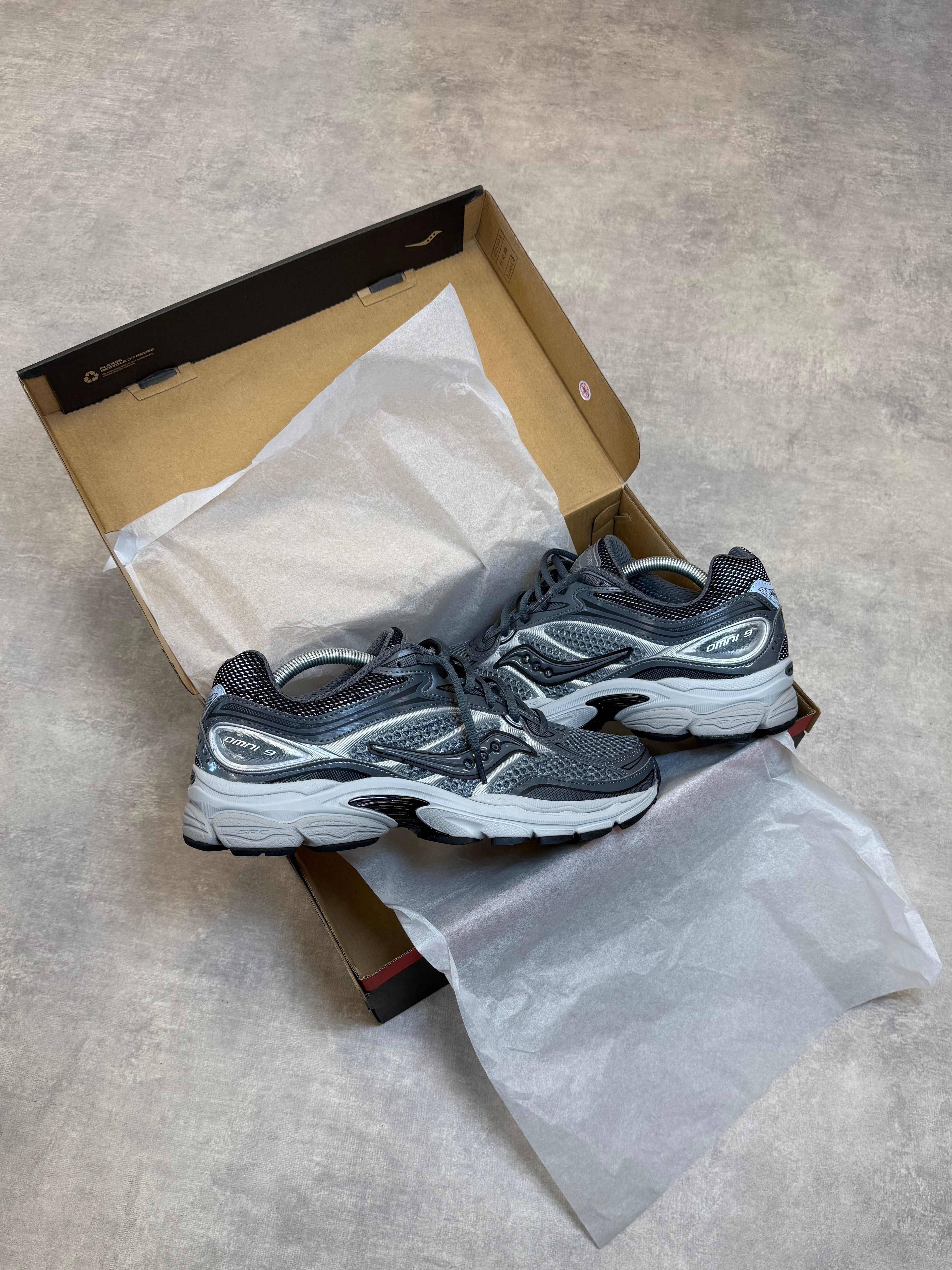 SAUCONY PROGRID OMNI 9 -  CARBON CADET