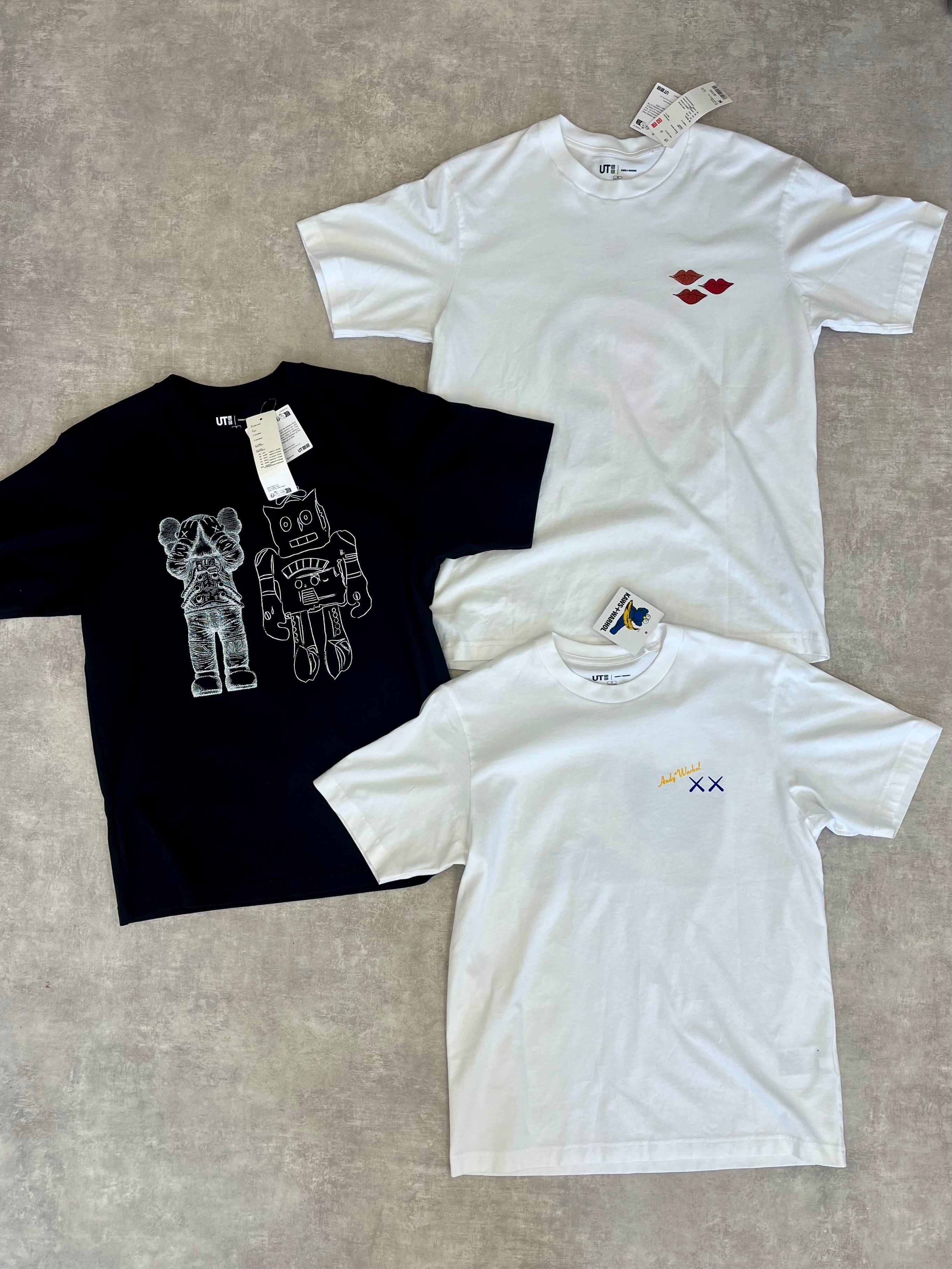 KAWS x WARHOL UNIQLO UT GRAPHIC T-SHIRT - BLACK