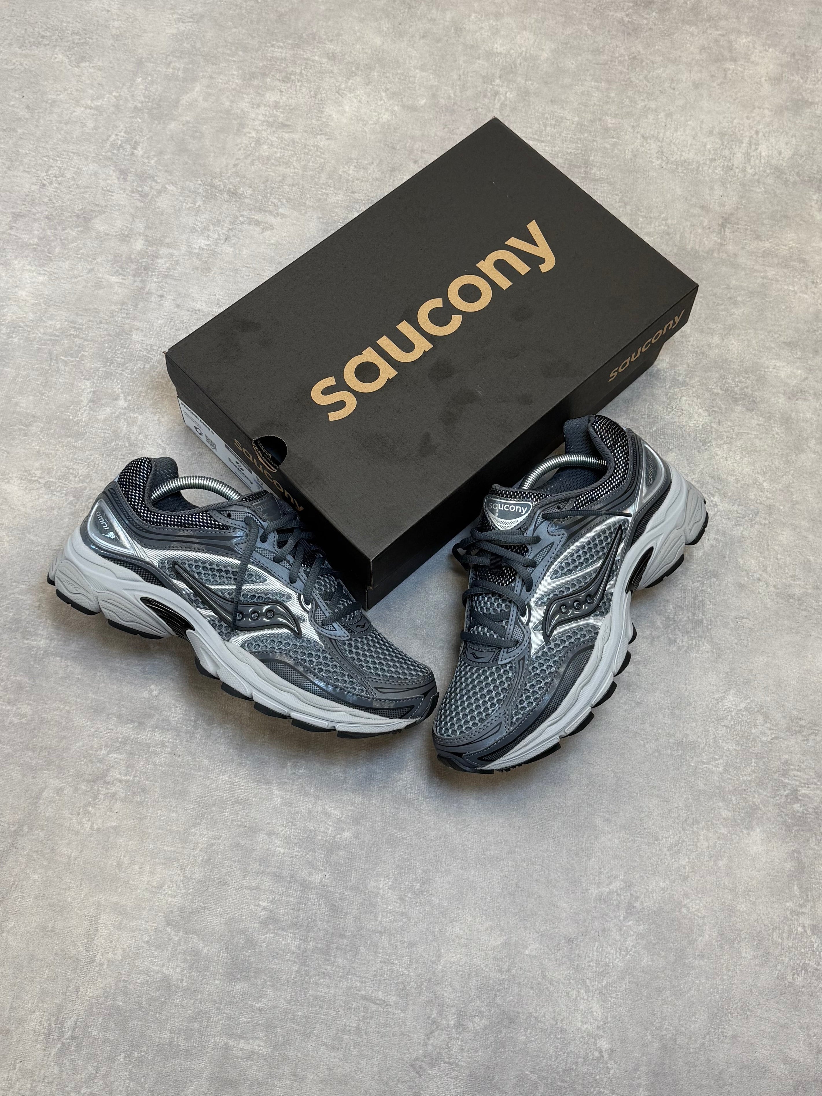 SAUCONY PROGRID OMNI 9 -  CARBON CADET