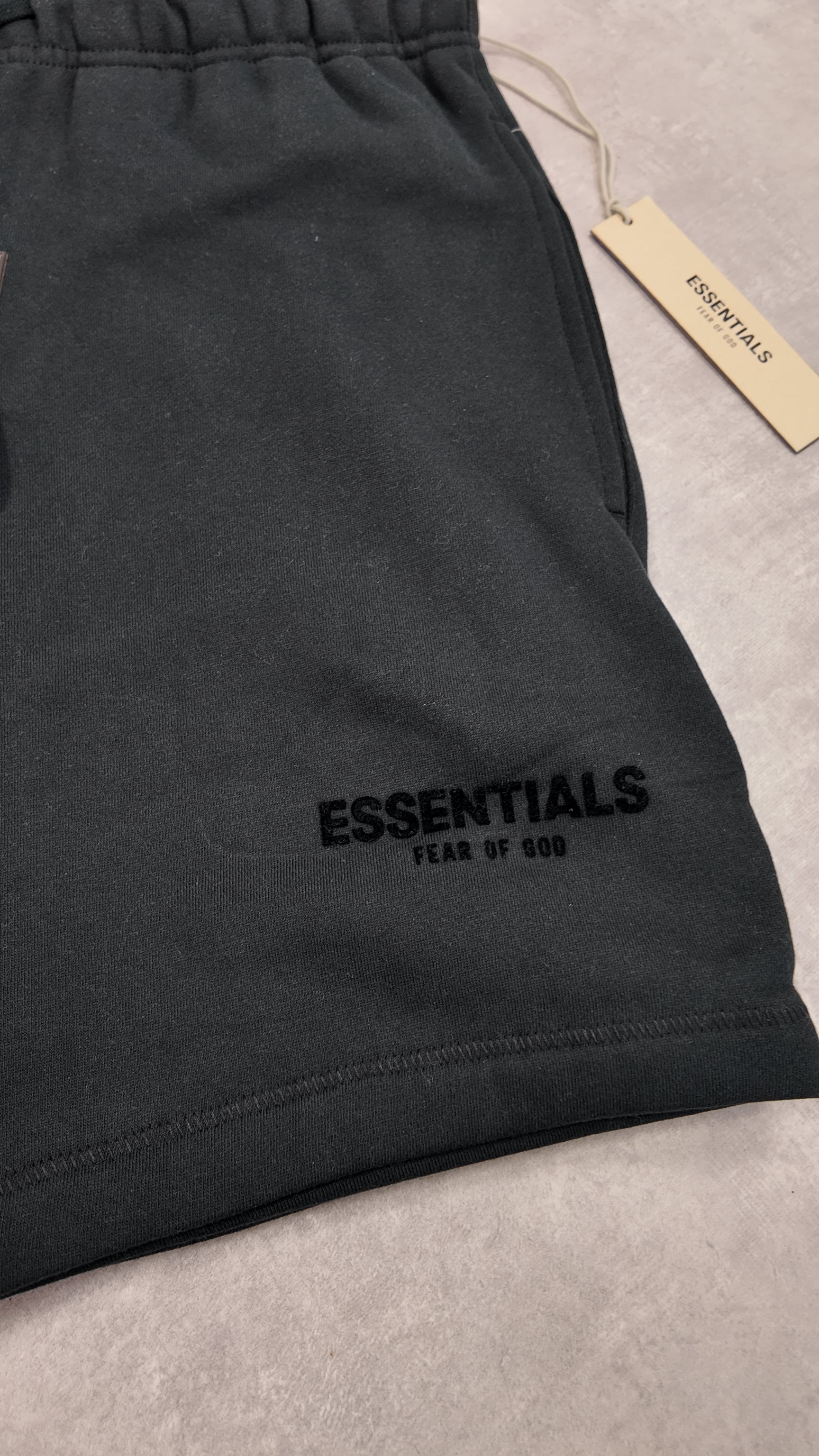 ESSENTIALS FEAR OF GOD SS22 SHORTS - STRECH LIMO
