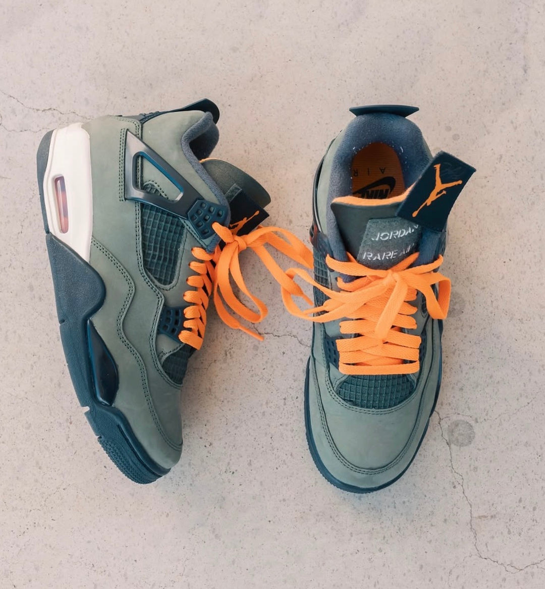 Air Jordan 4 Retro x Undefeated