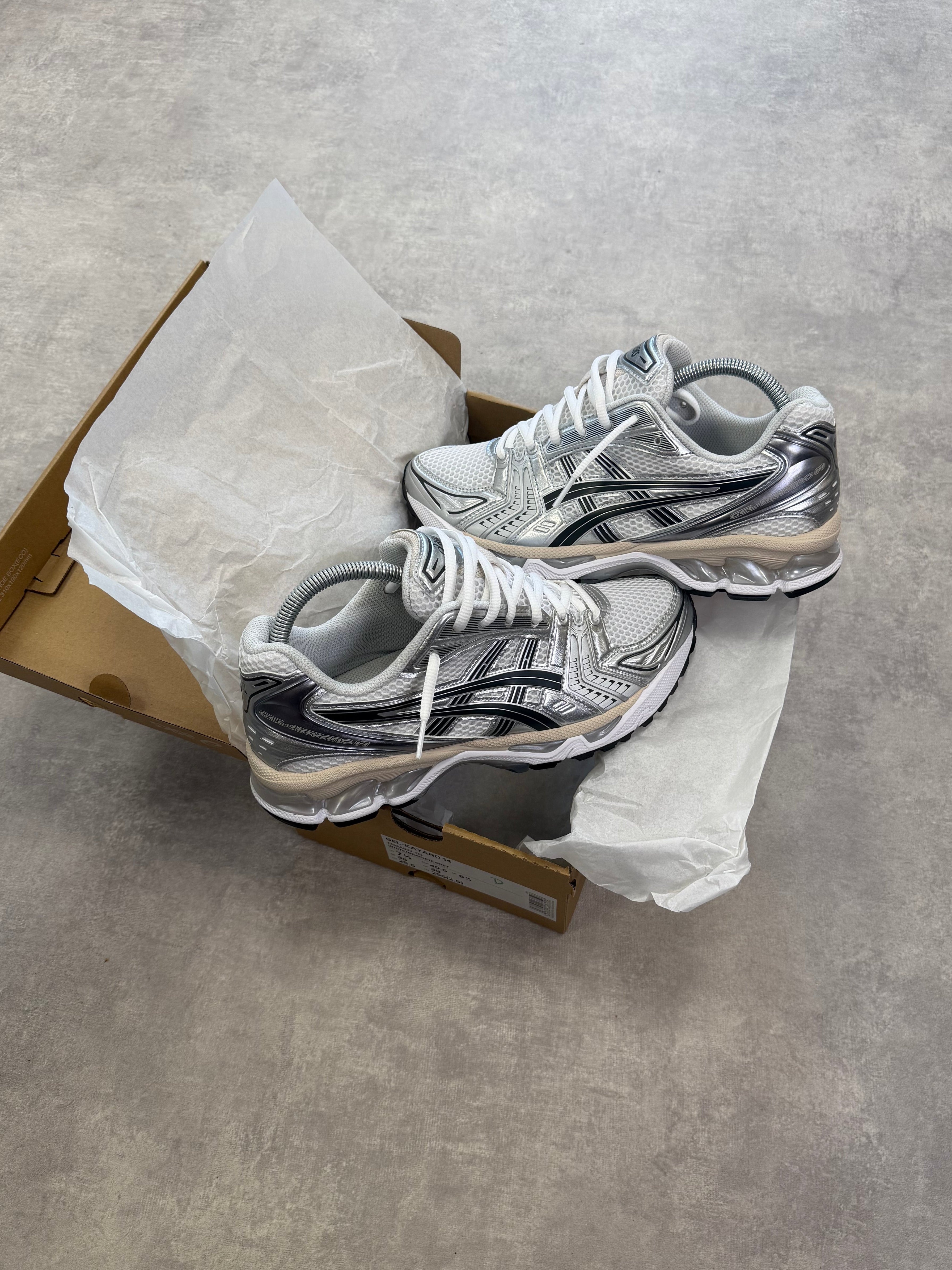 ASICS GEL-KAYANO 14 GRAPHITE GREY WHITE