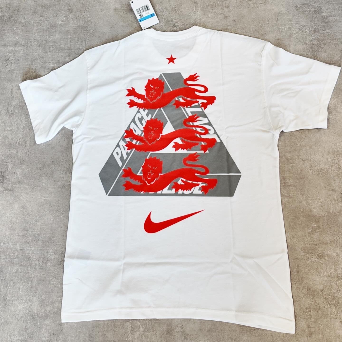 England Palace T-shirt (Large)