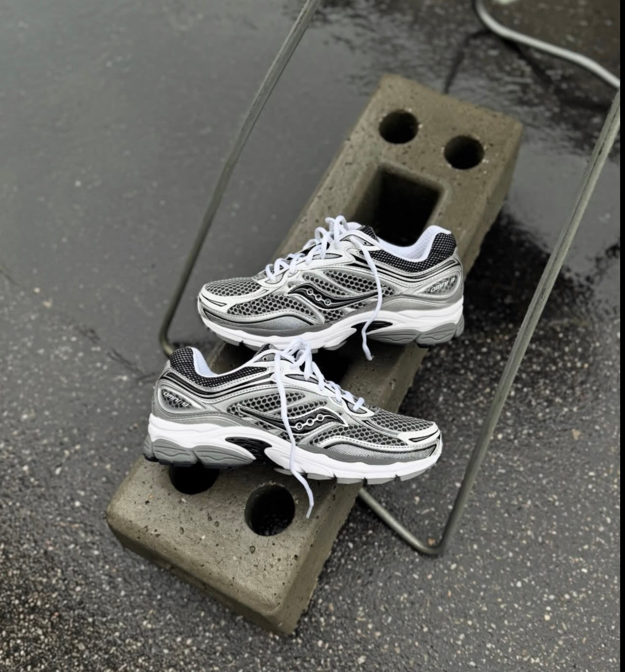 SAUCONY PROGRID OMNI 9 SILVER/GREY