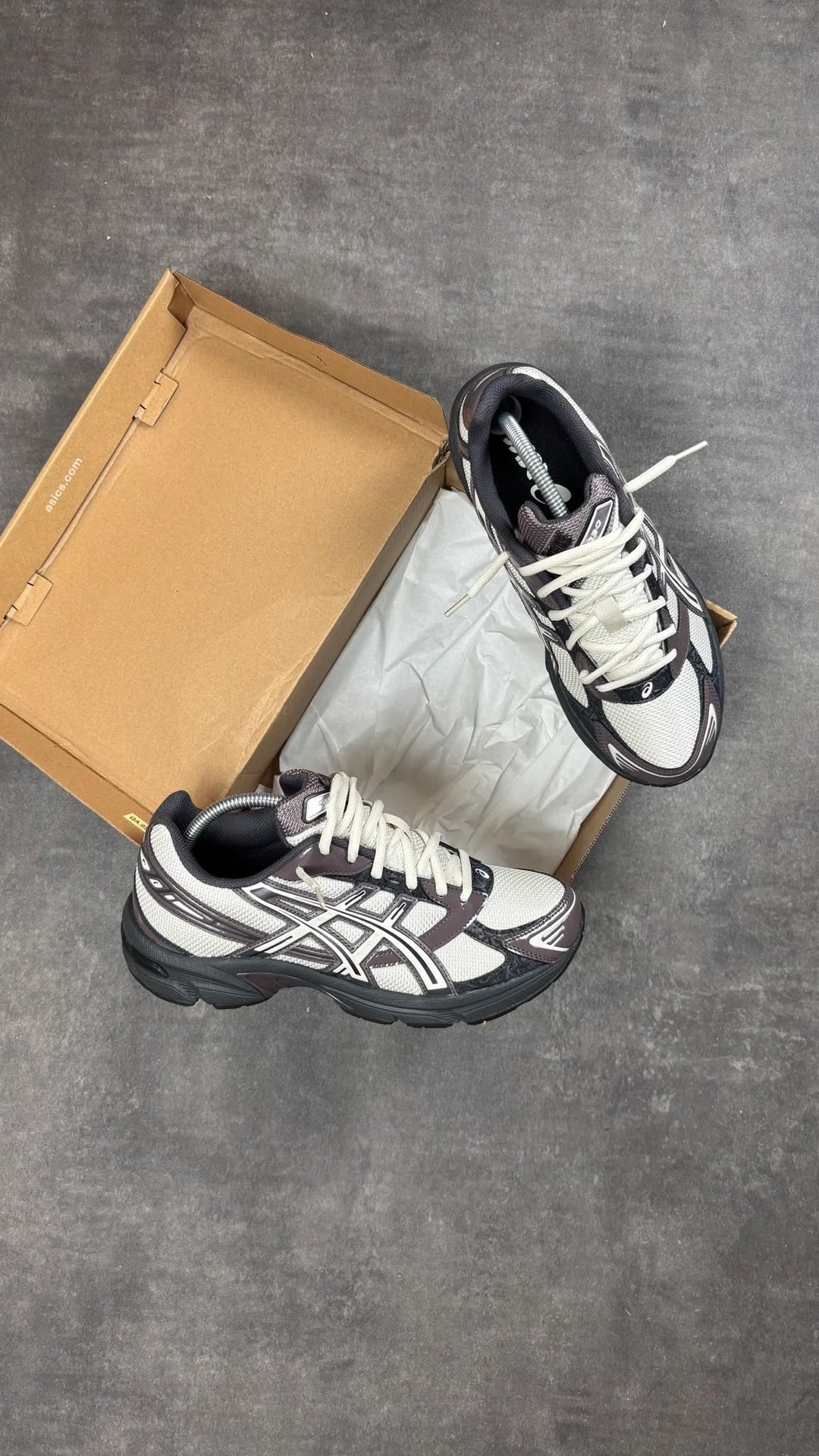 ASICS Gel-1130 – Oatmeal / Obsidian – view 2