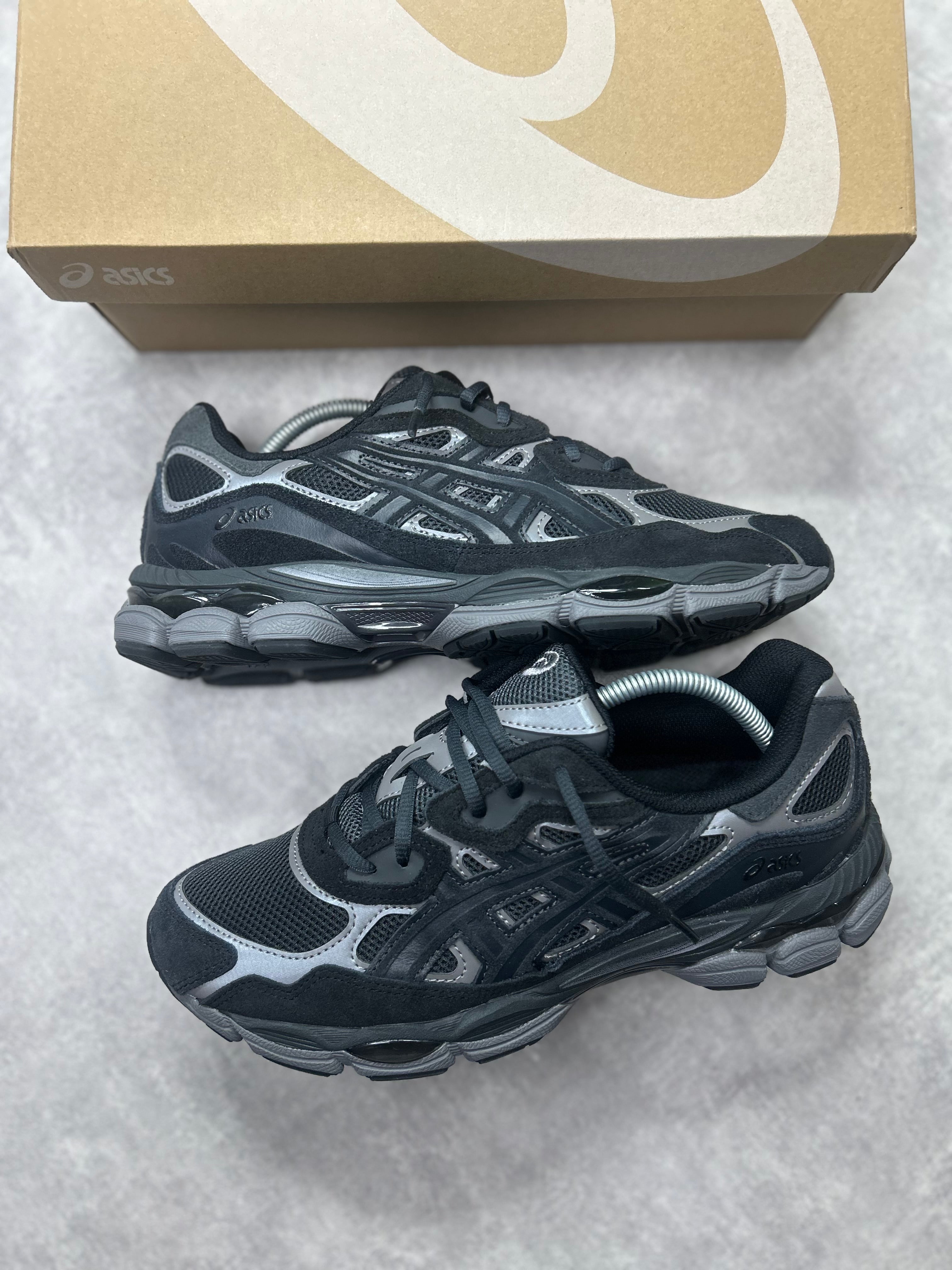 Asics Gel NYC black graphite grey