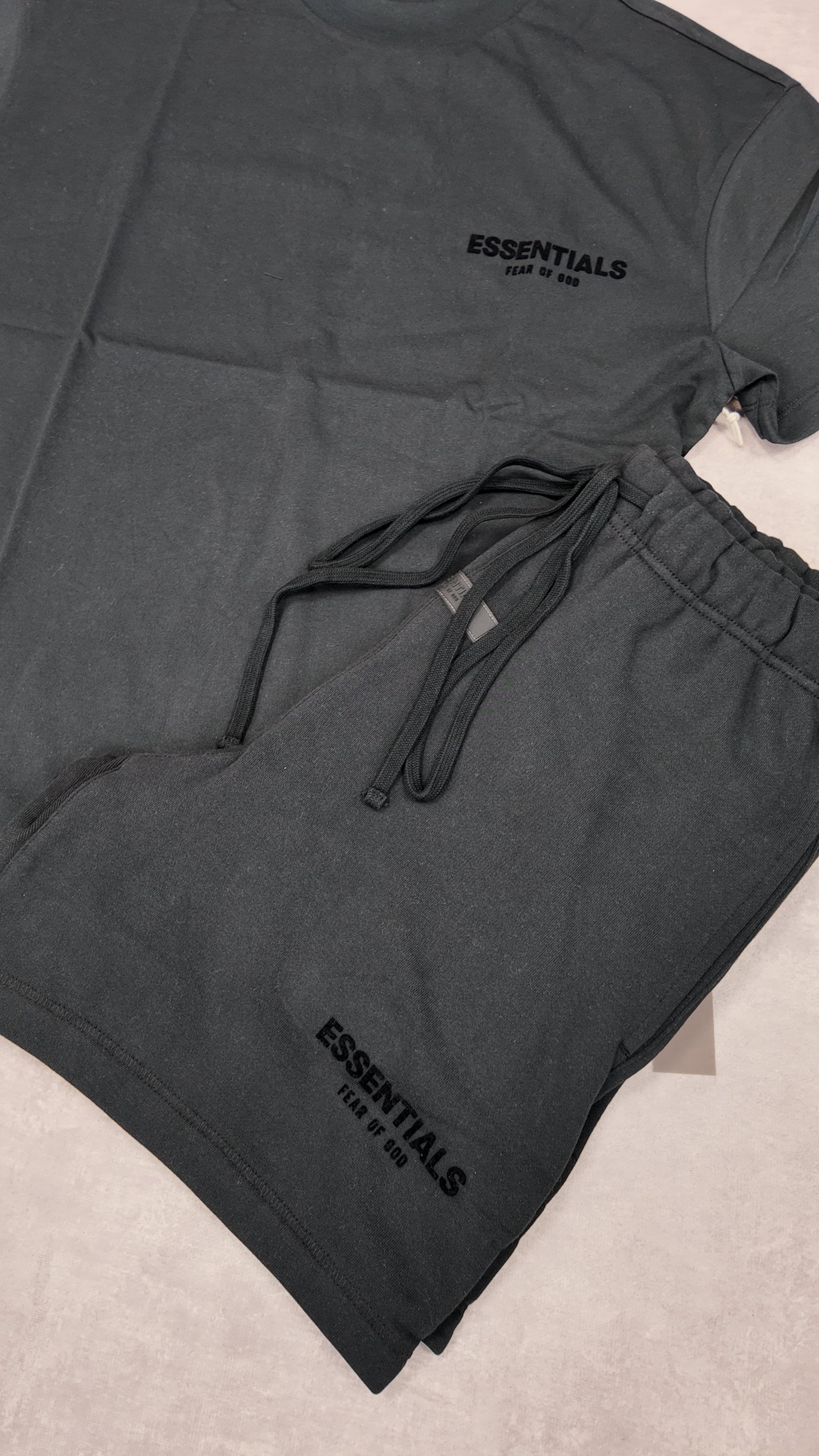 ESSENTIALS FEAR OF GOD SS22 SHORTS - STRECH LIMO