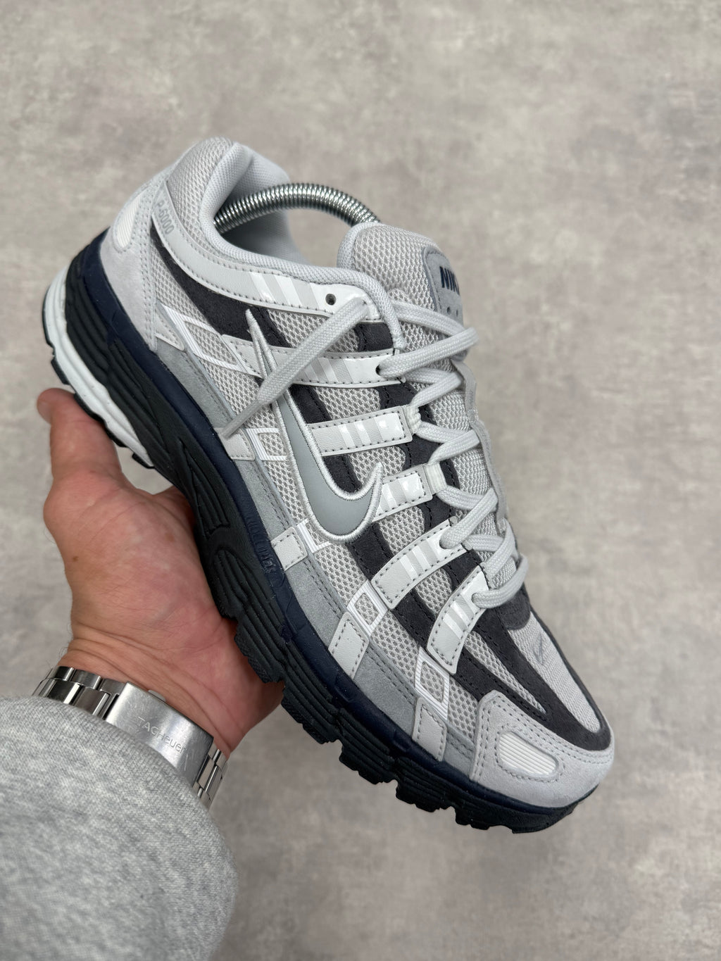 NIKE- P6000 photon Dust Anthracite