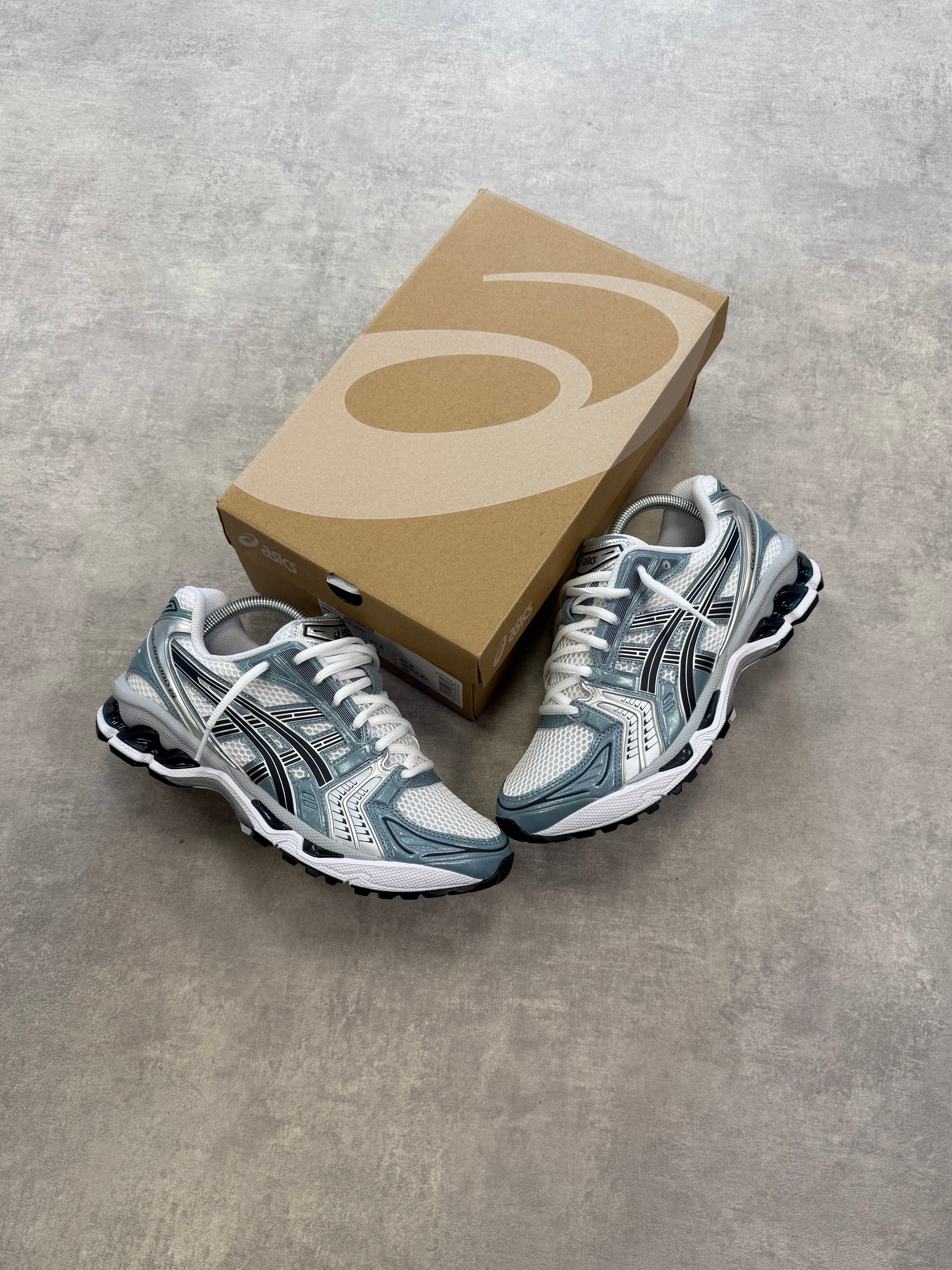 ASICS GEL-KAYANO 14  WHITE/FJORD GREY