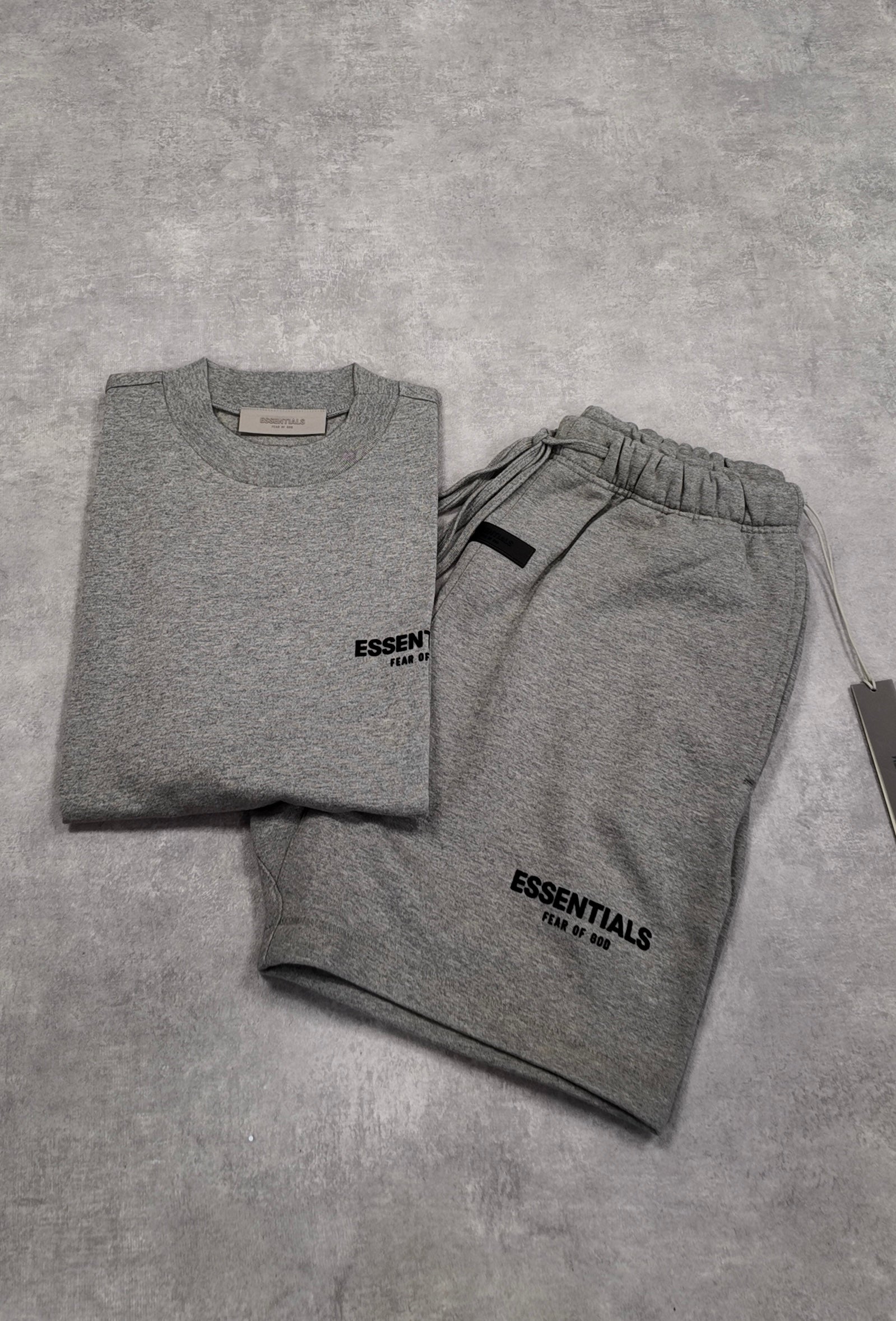 ESSENTIALS FEAR OF GOD SS22 SHORTS - DARK OAT