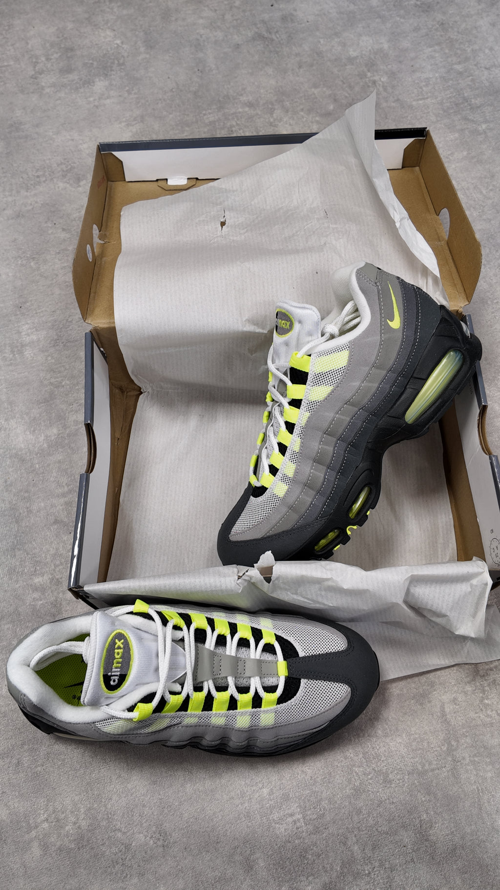 AIR MAX 95 NEON