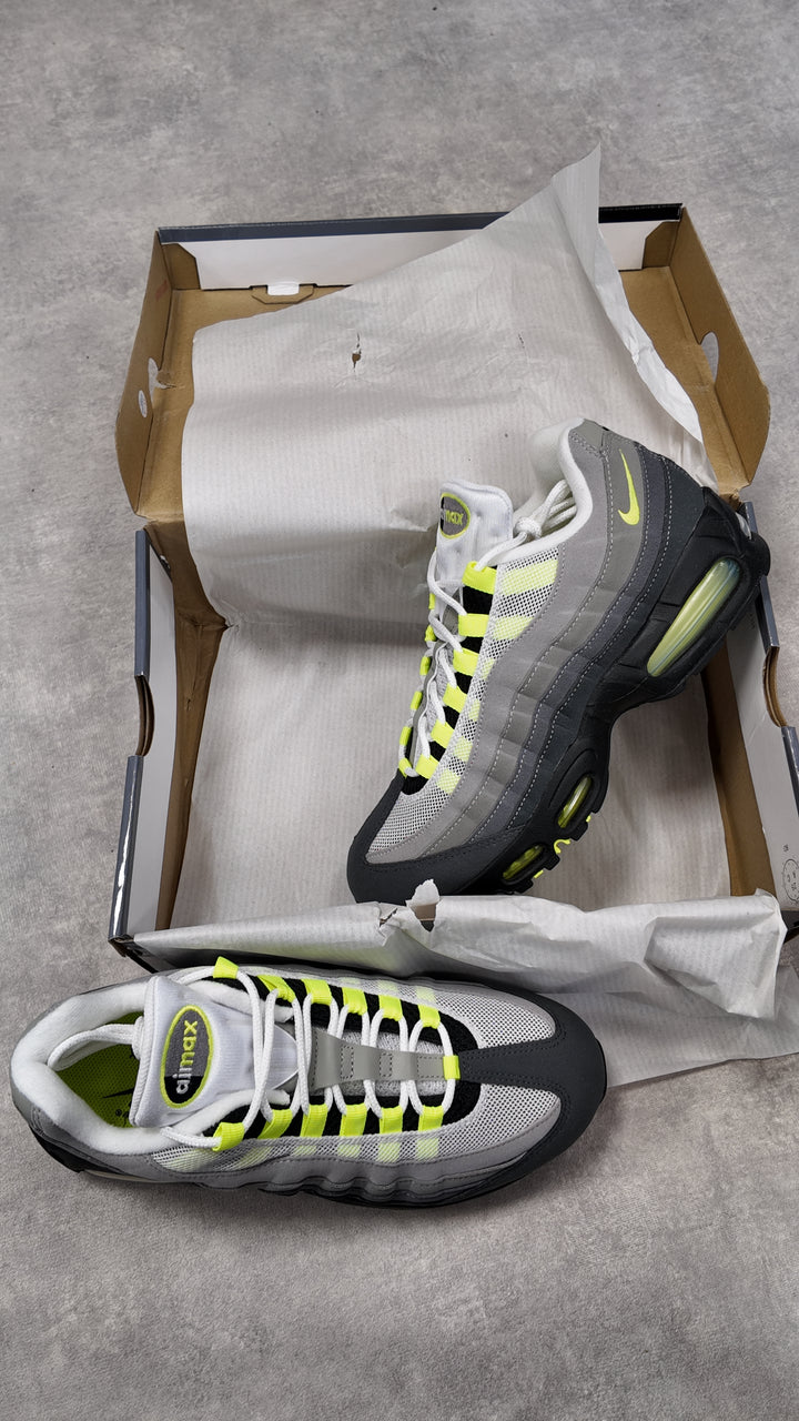 Nike Air Max 95 – Neon