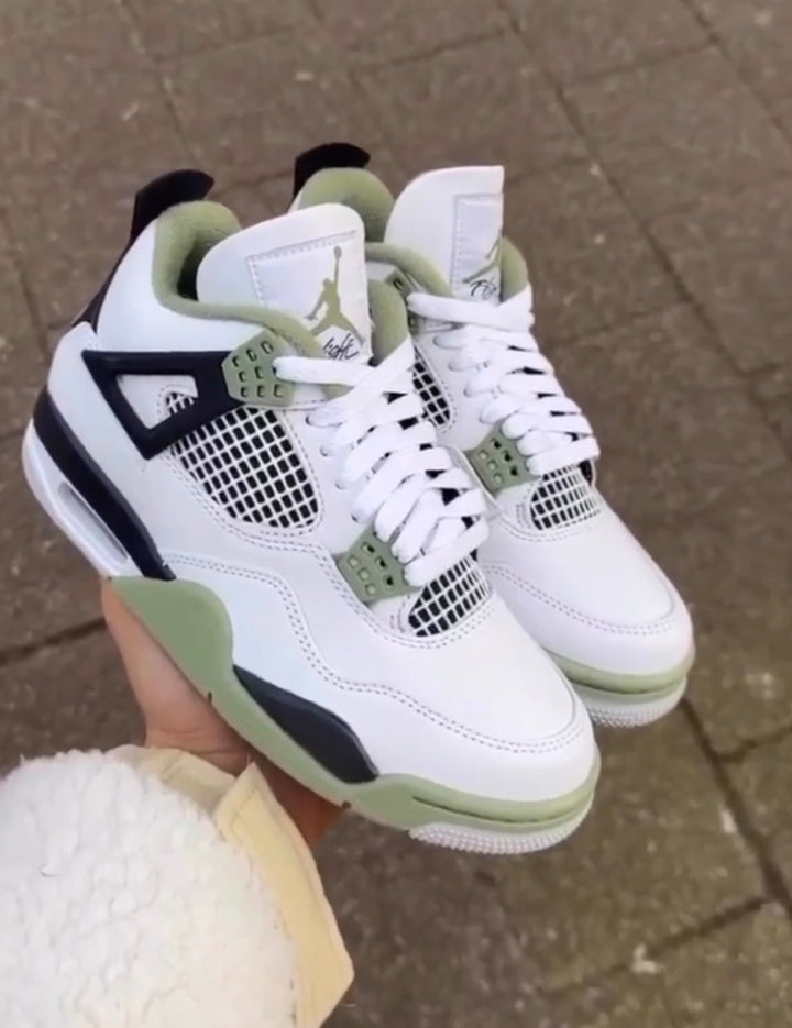 Air Jordan 4 Retro – Seafoam