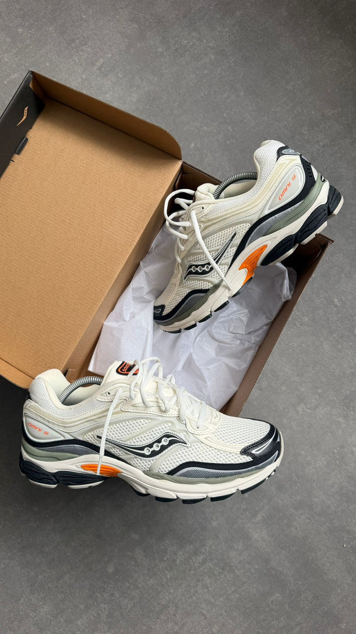 Saucony ProGrid Omni 9 – White / Turmeric