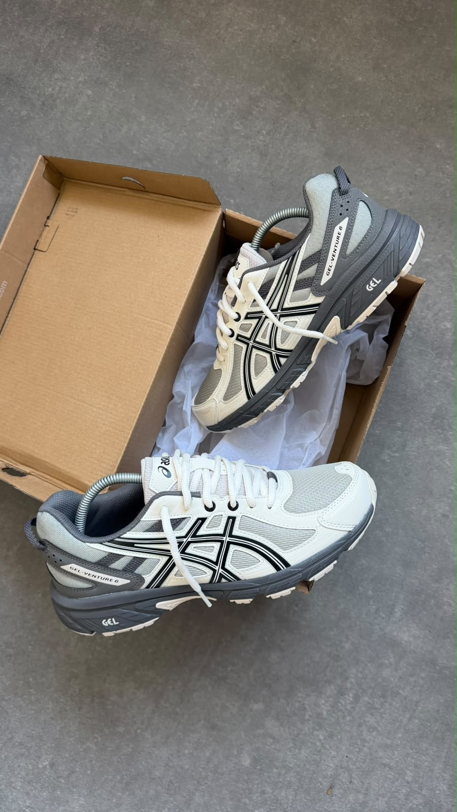 ASICS Gel-Venture 6 – Olive Grey / Cream