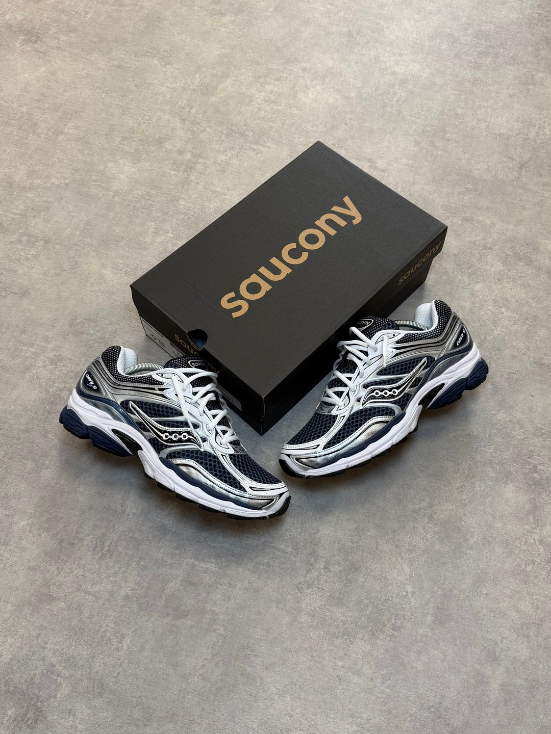 Saucony ProGrid Omni 9 – Deep Navy