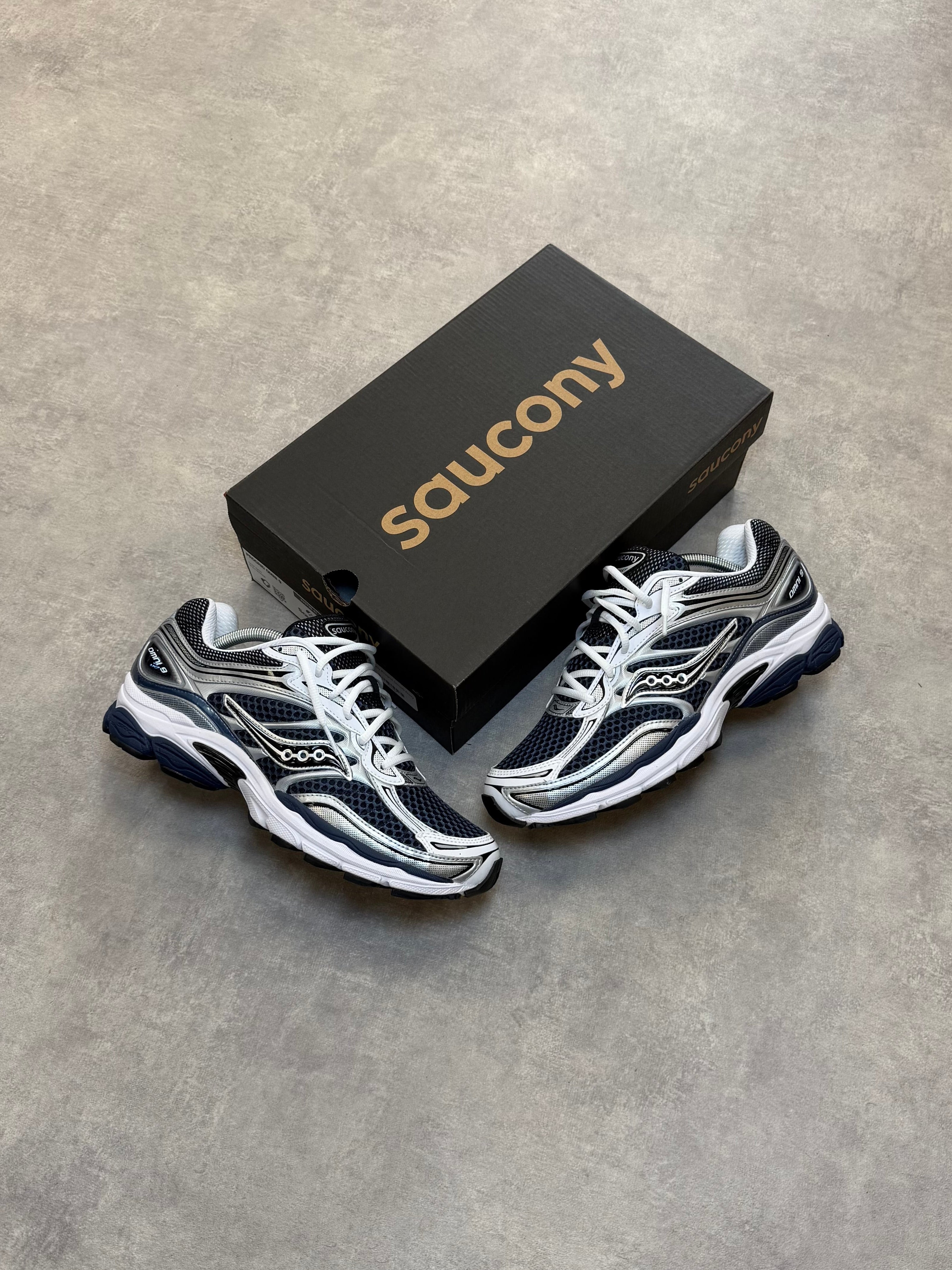 SAUCONY PROGRID OMNI 9  DEEP NAVY