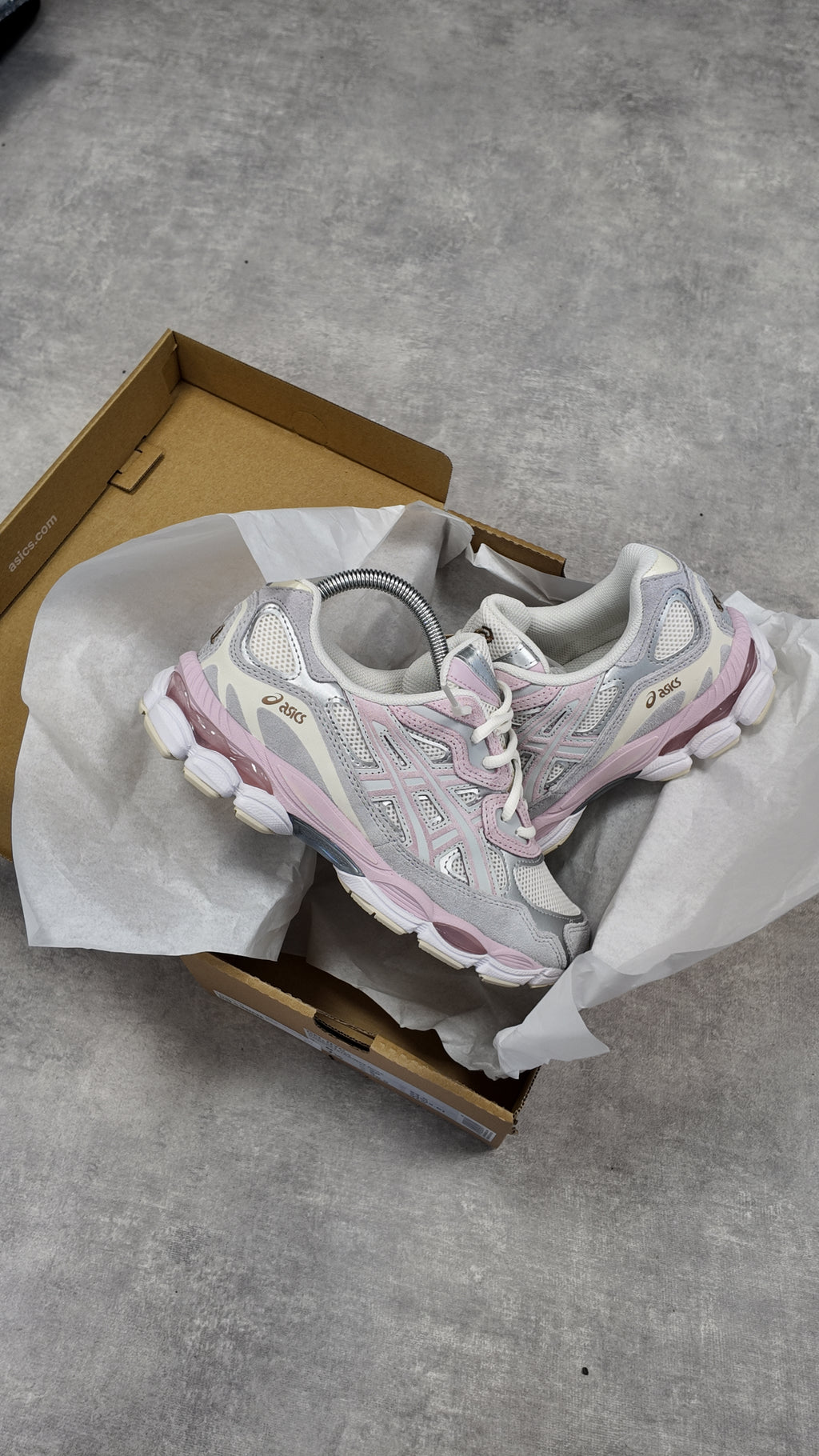 ASICS GEL-NYC CONCRETE/BARELY ROSE