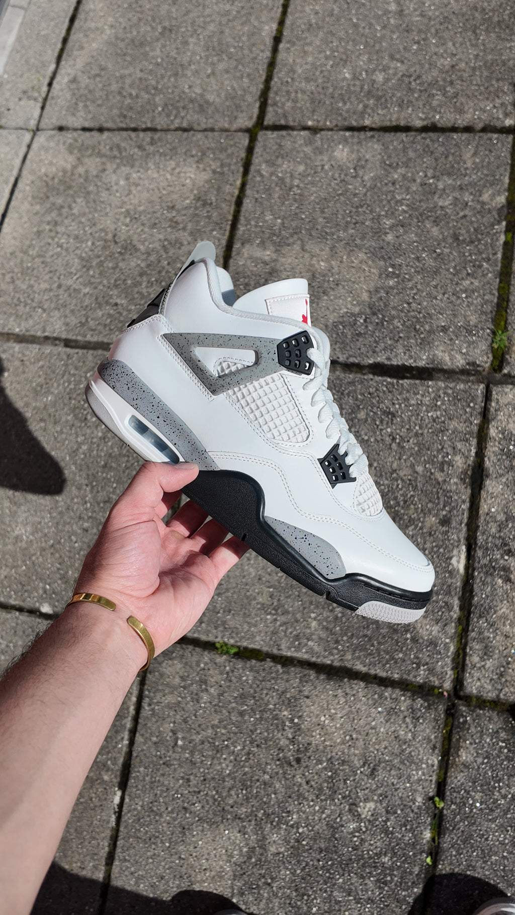 Air Jordan 4 white cement