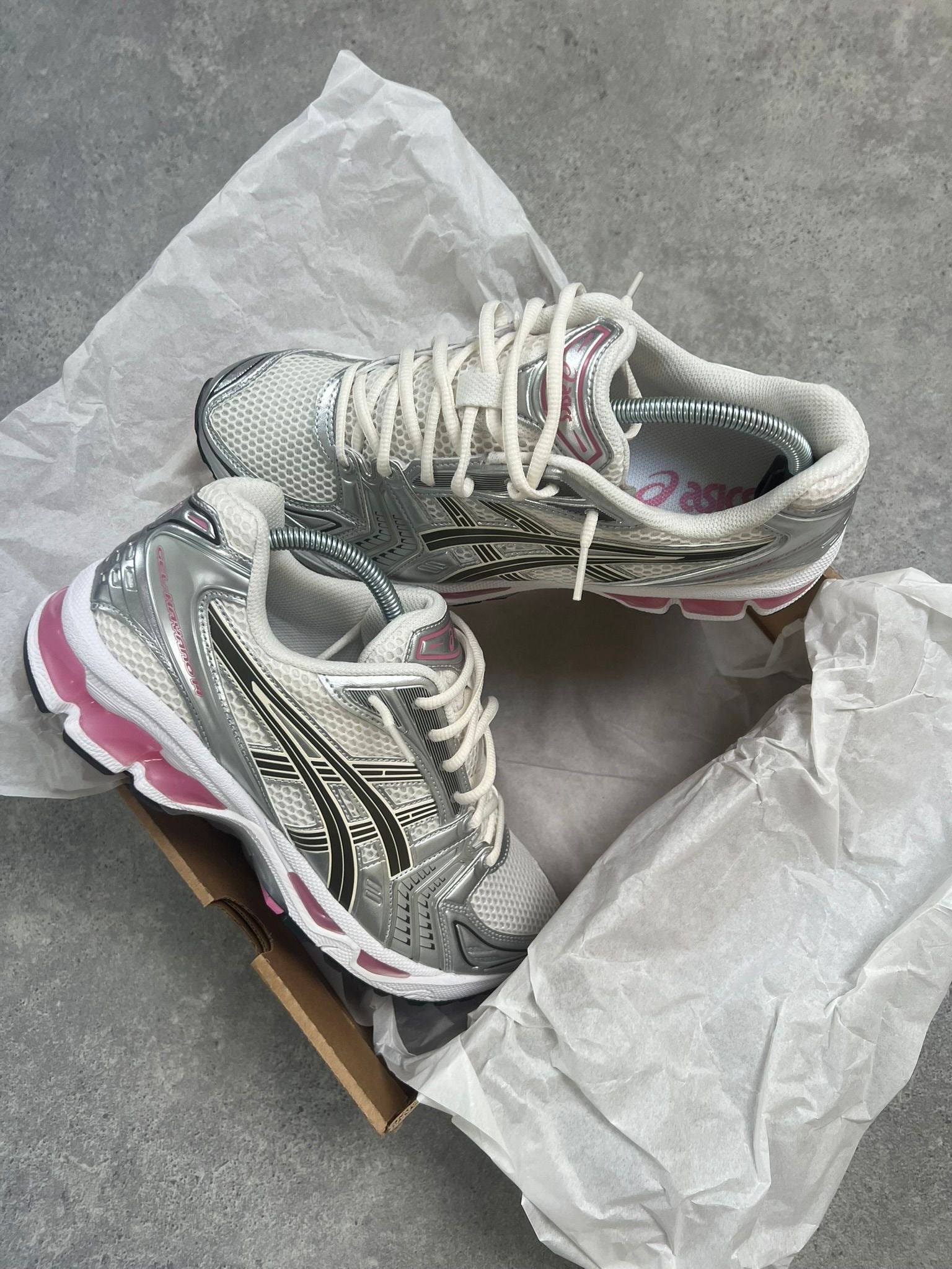 ASICS GEL-KAYANO 14 CREAM/SWEET PINK