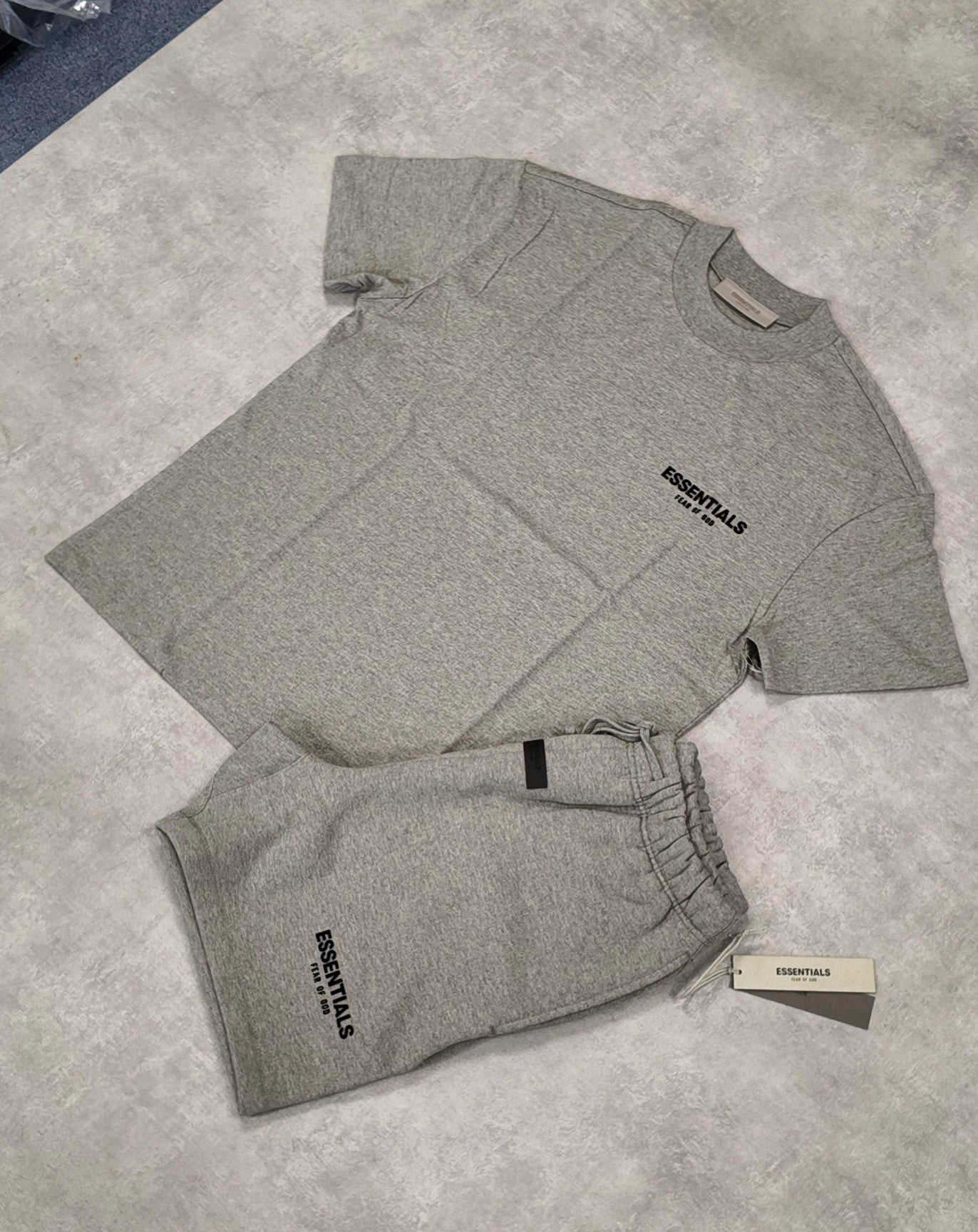 ESSENTIALS FEAR OF GOD SS22 SHORTS - DARK OAT