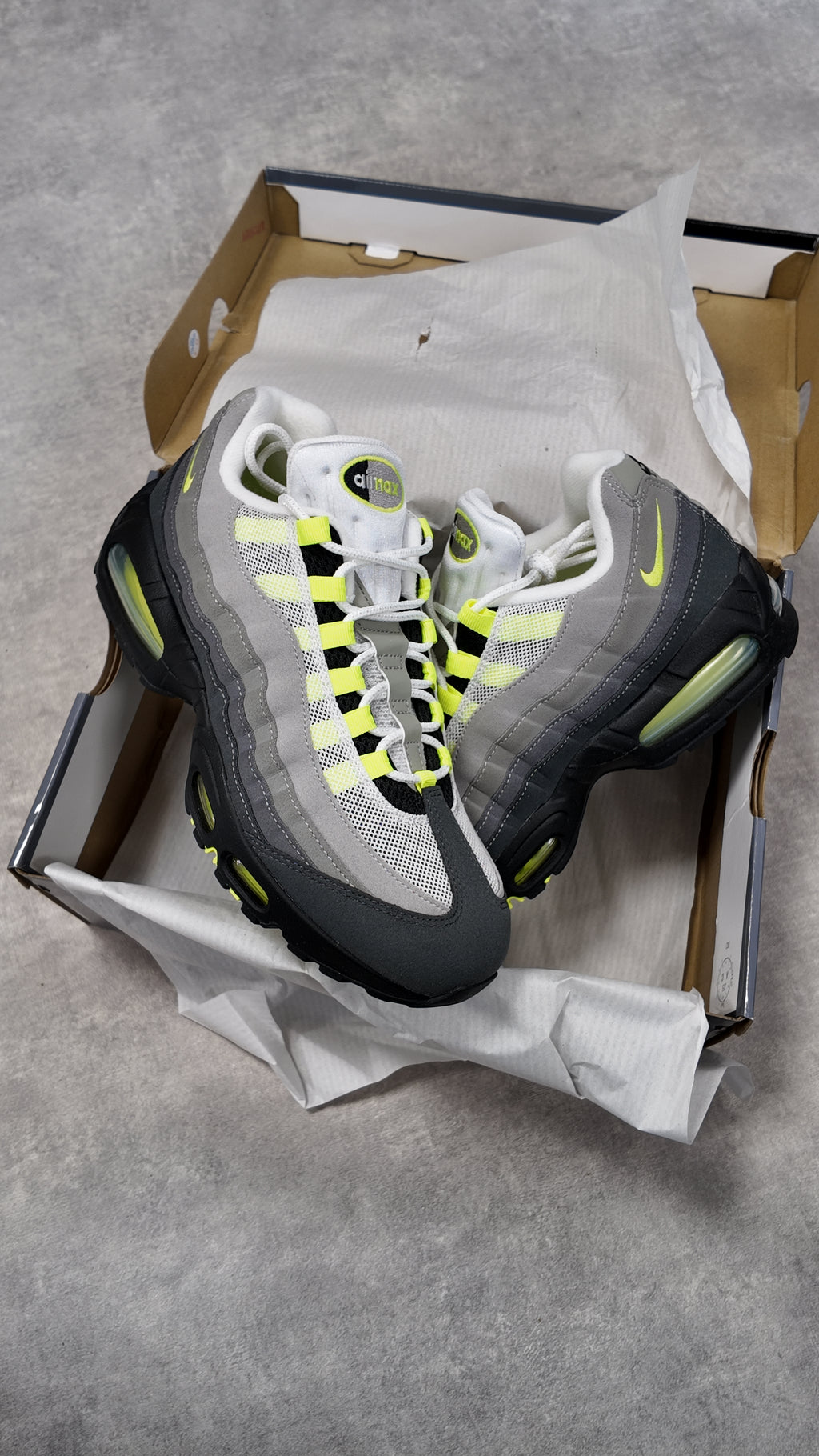 AIR MAX 95 NEON