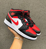 Air Jordan 1 Mid 'Bred Toe Mid'