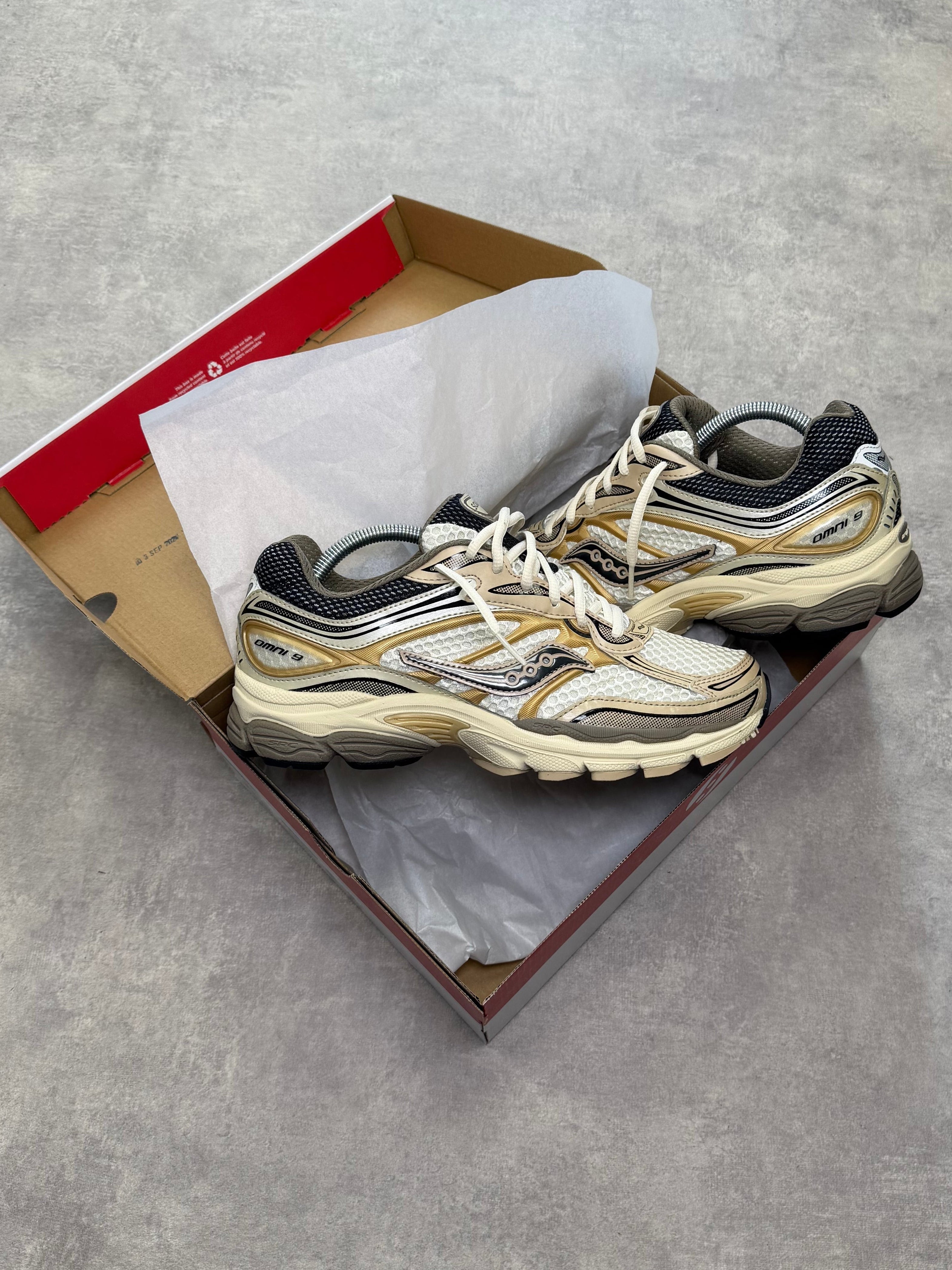 SAUCONY PROGRID OMNI 9 - GOLD