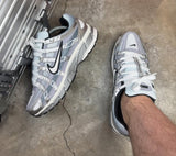 NIKE- P6000 metallic silver wolf