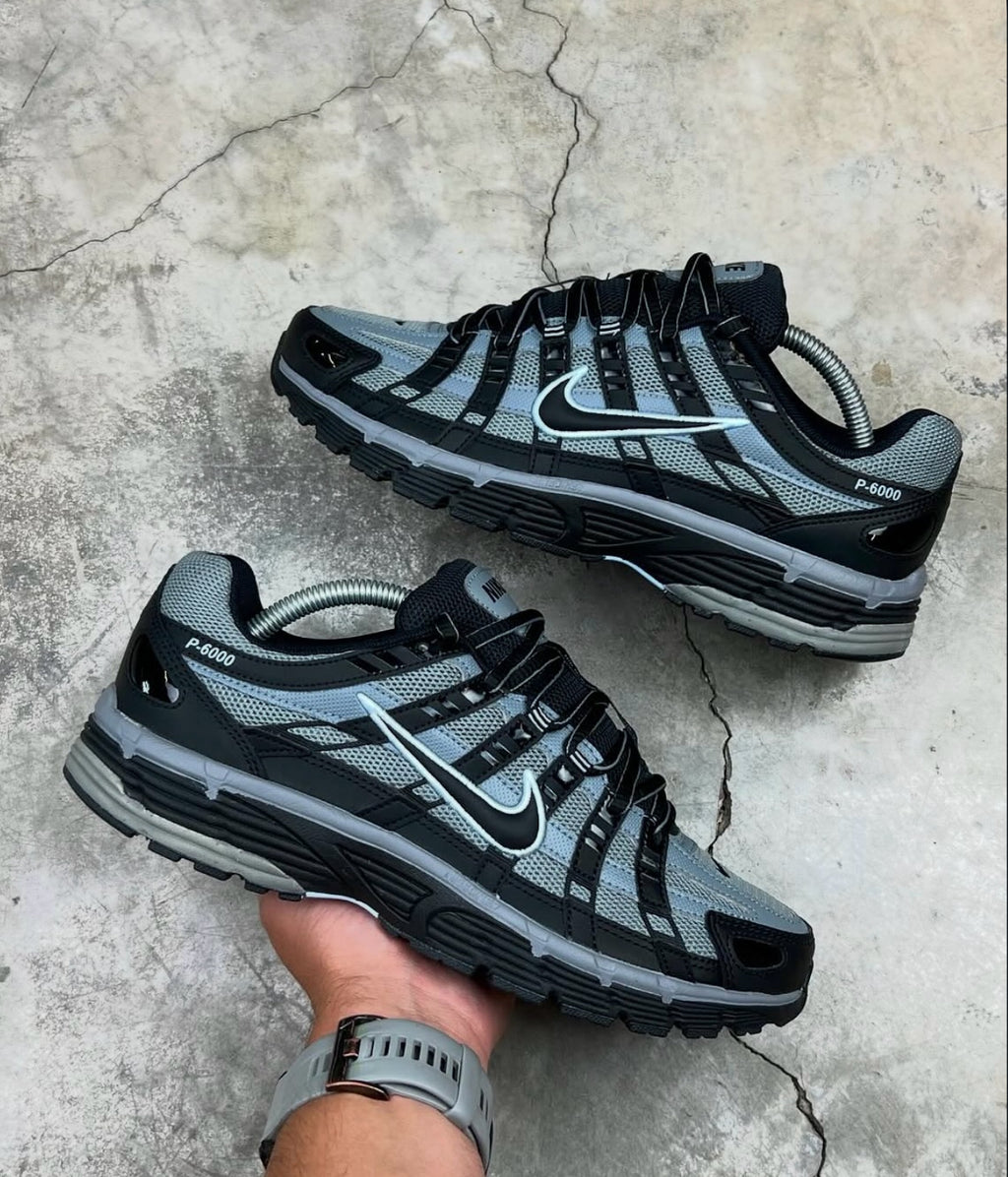 NIKE- P6000 black Cool grey
