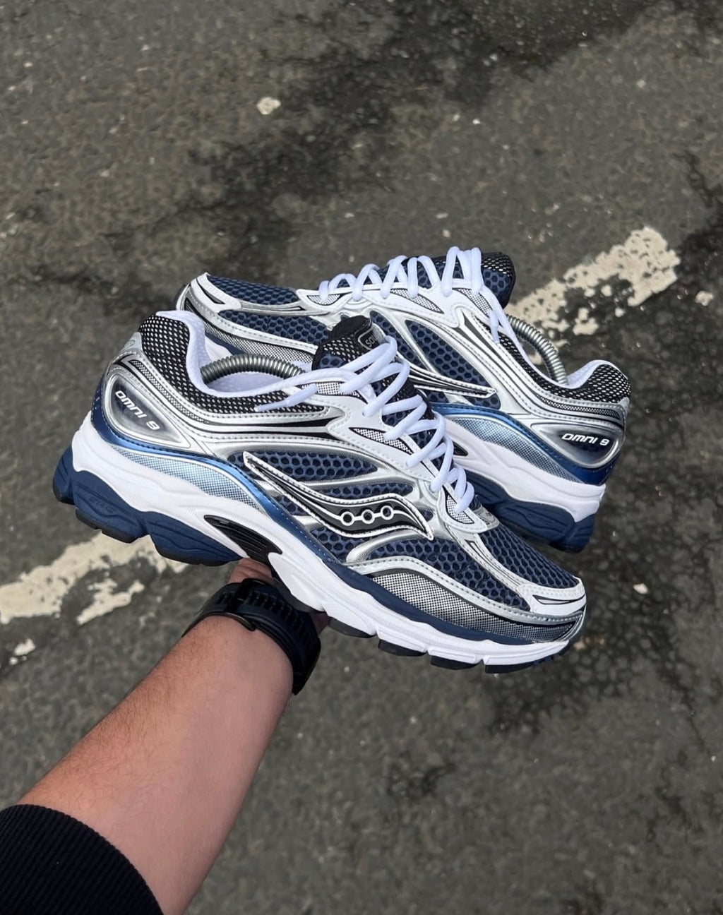 SAUCONY PROGRID OMNI 9  DEEP NAVY