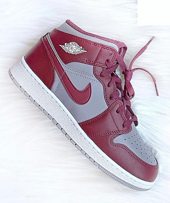 Air Jordan 1 Mid 'Team Red Grey' GS