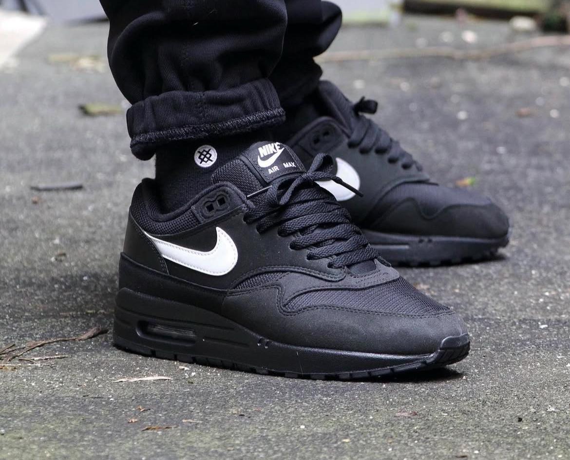 Nike Air Max 1 Black White Swoosh