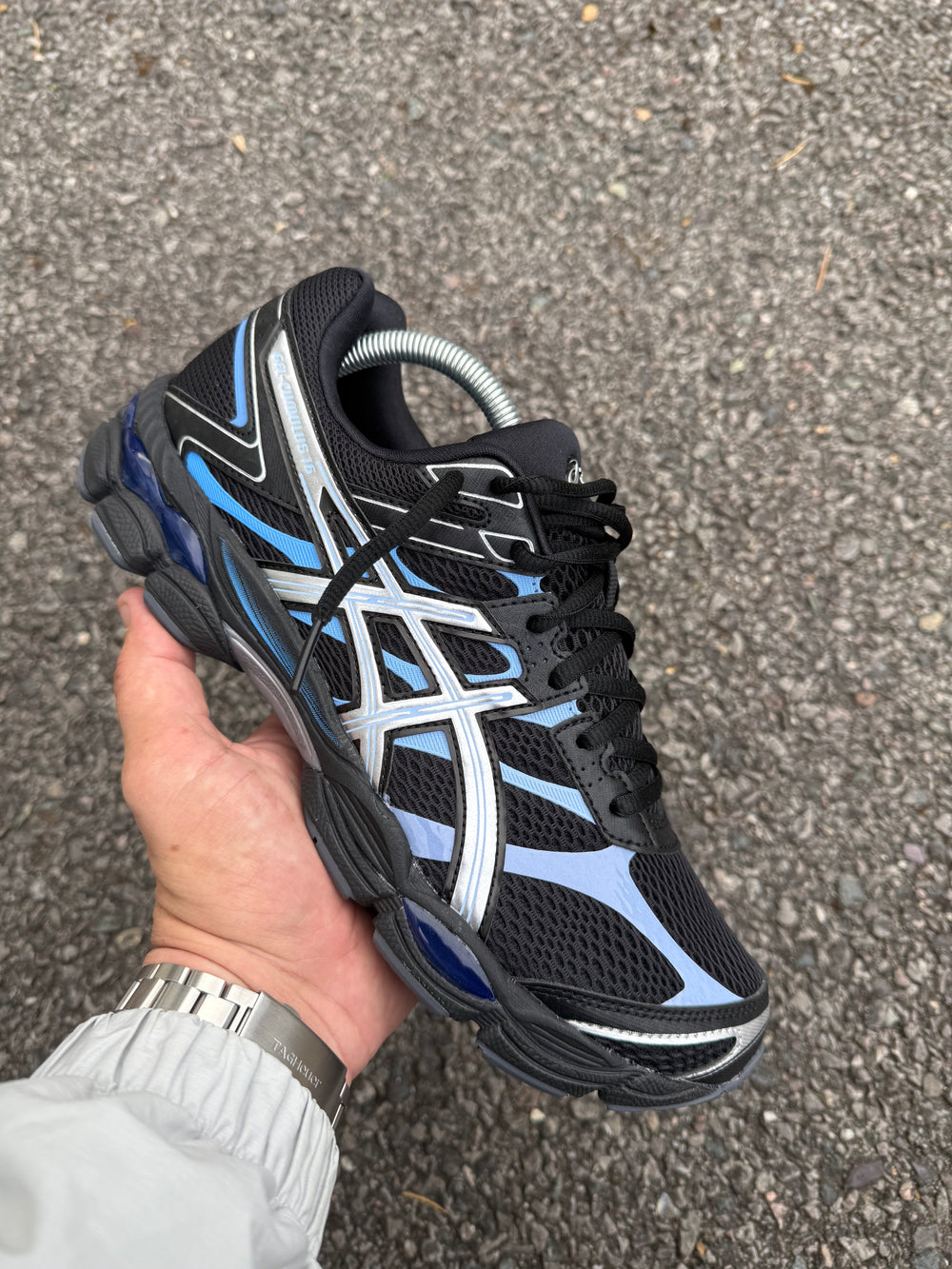 ASICS Gel-Cumulus 16 – Black / Blue / Silver
