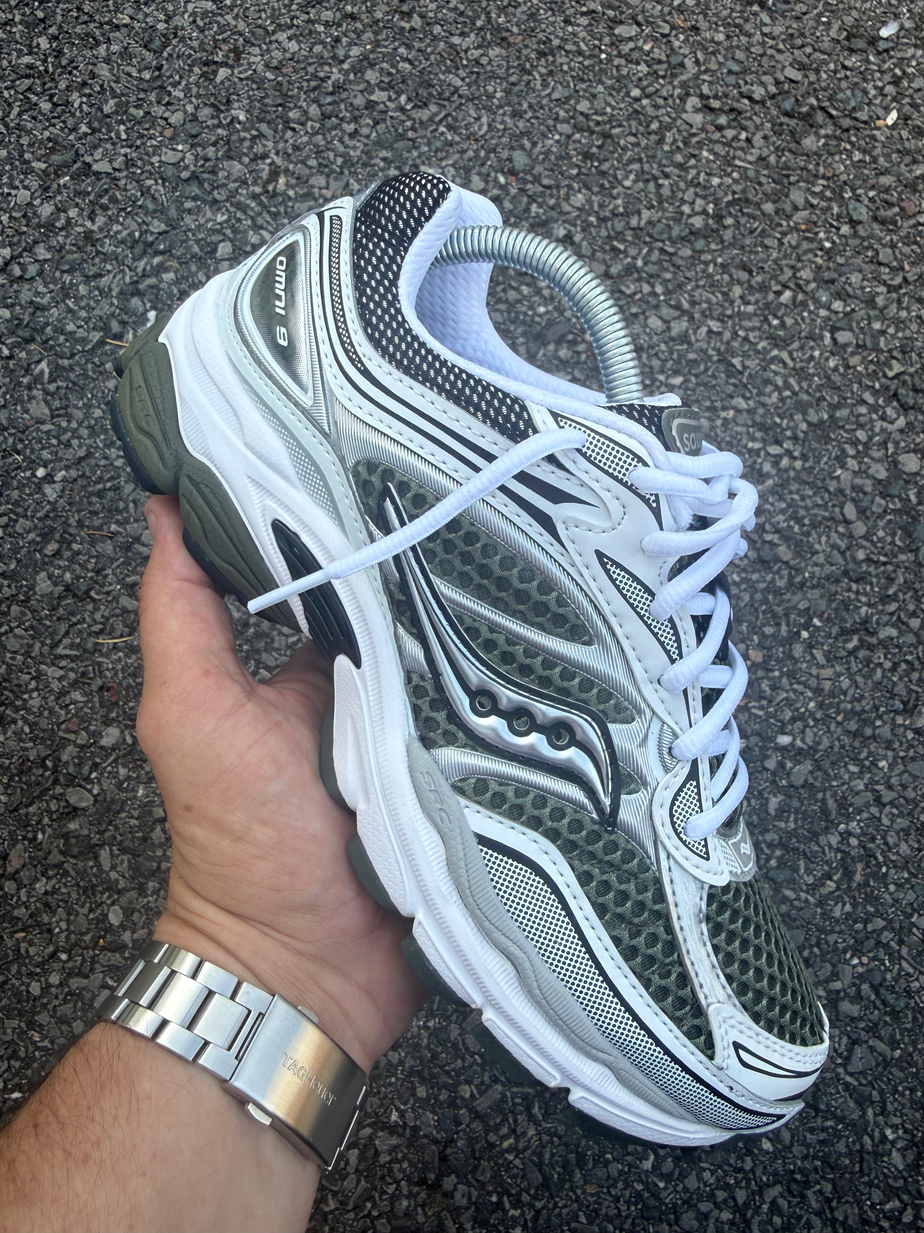 SAUCONY PROGRID OMNI 9 KHAKI