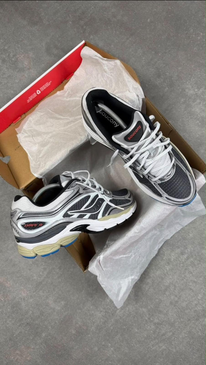 Saucony ProGrid Omni 9 – Metallic Silver
